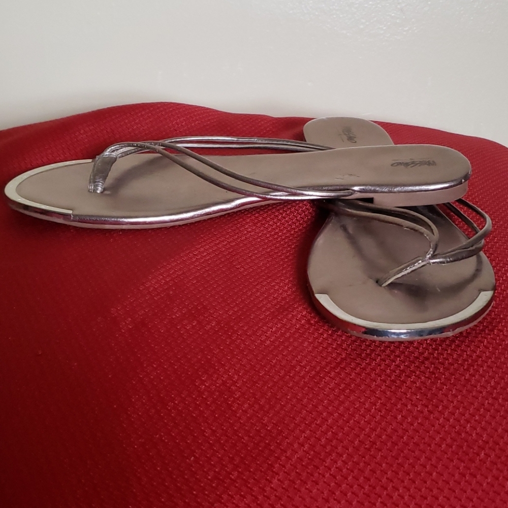 Sandals - Picture 2 of 3